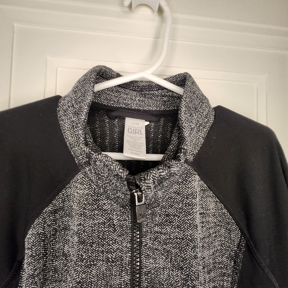 ATHLETA GIRL DREAM TEAM WARM UP ACTIVEWEAR JACKET FULL ZIP sz 12 Black grey EUC - Picture 3 of 11